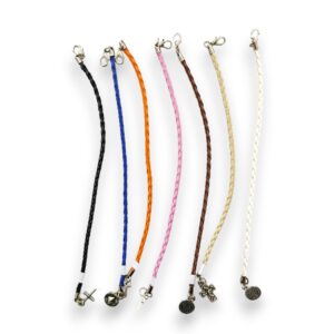 Pulsera Cuero Trenzado - Colores y Dijes Varios